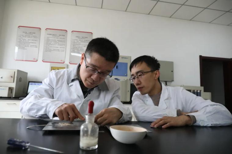 潞安化工集团煤基清洁能源公司气化炉全烧潞安煤试烧成功(图1)