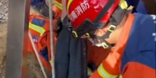 河南2岁男童坠入13米深井陌生女子主动请缨3次倒挂冒死相救(图12)