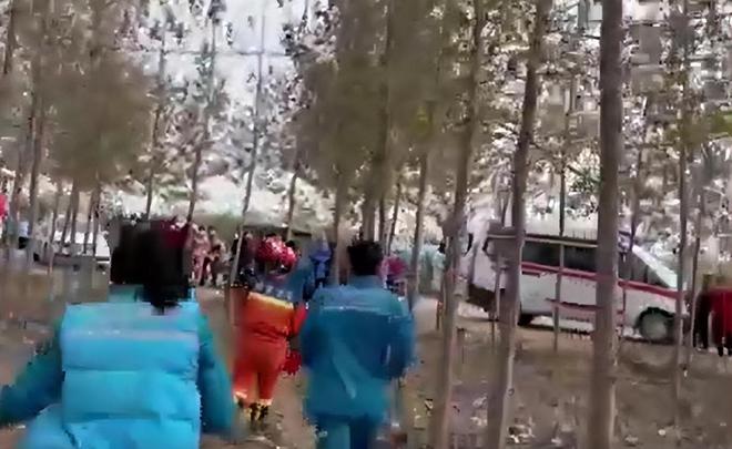 河南2岁男童坠入13米深井陌生女子主动请缨3次倒挂冒死相救(图17)